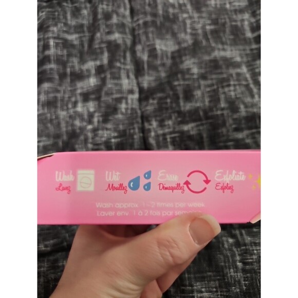 MakeUp Eraser Makeup Remover Cloth, Original Pink - RTP01 - Picture 6 of 8